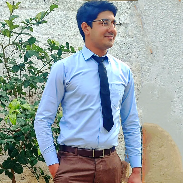 Maaz Khan 🕊️