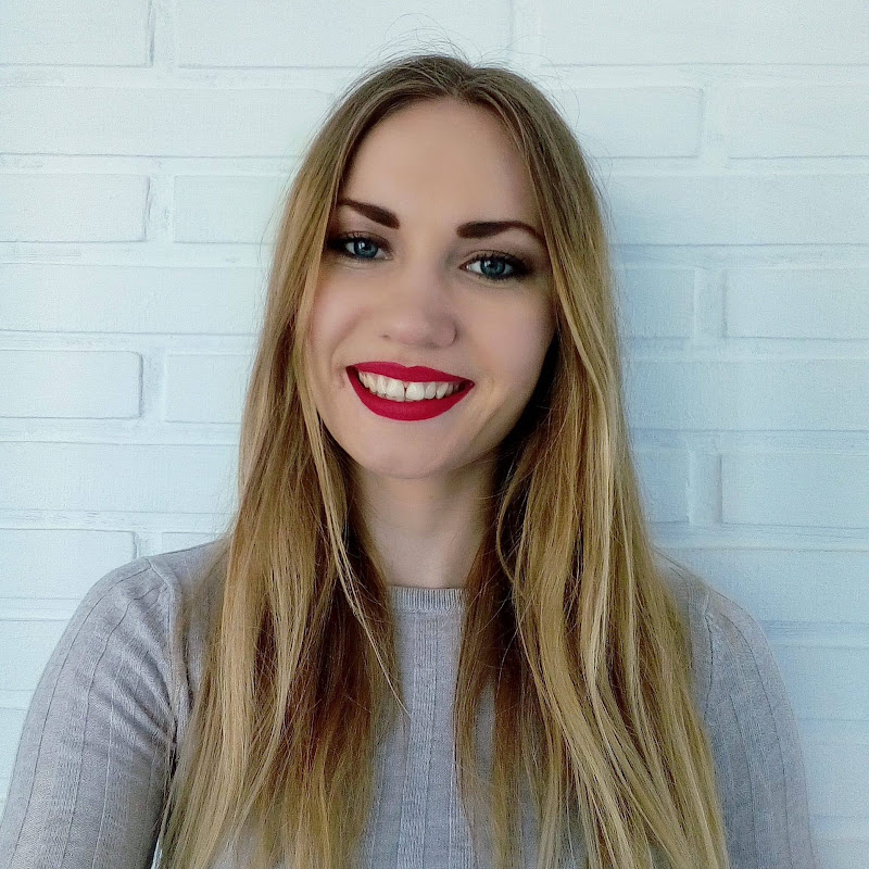 Beautiful Home & Garden by Ida