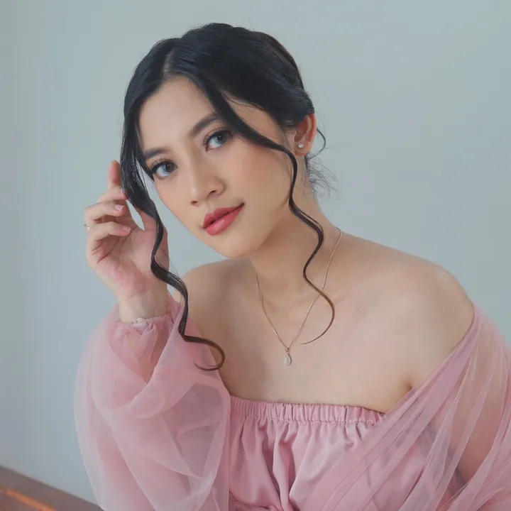 Mia