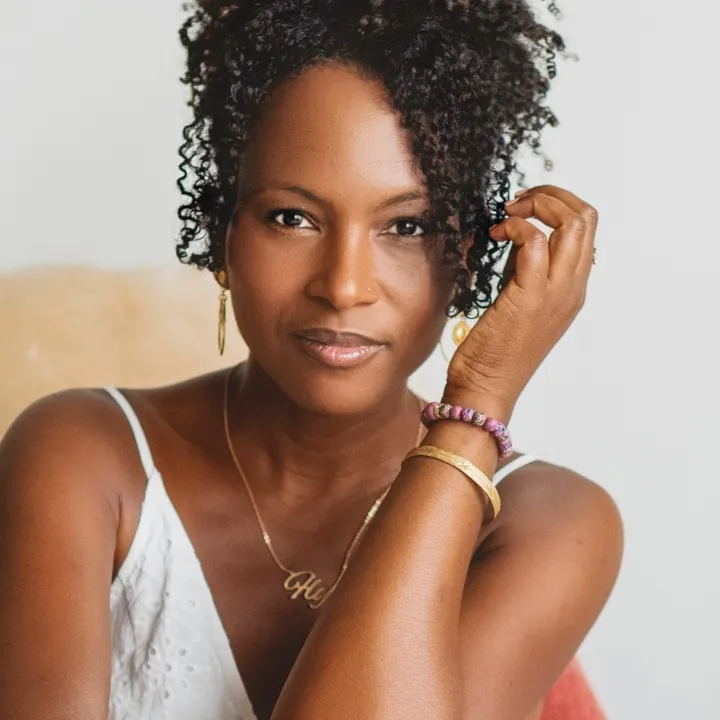 Faith Hunter ~ Spiritually Fly