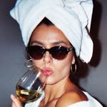 Zoé Karapetyan | Vienna | Foto and Video Creator | UGC