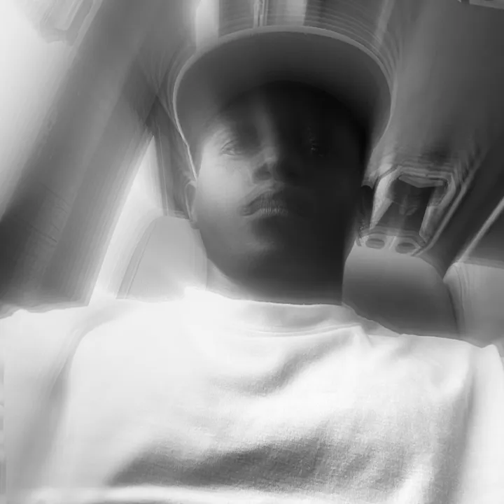 @Itz ^_−☆Rønniěx