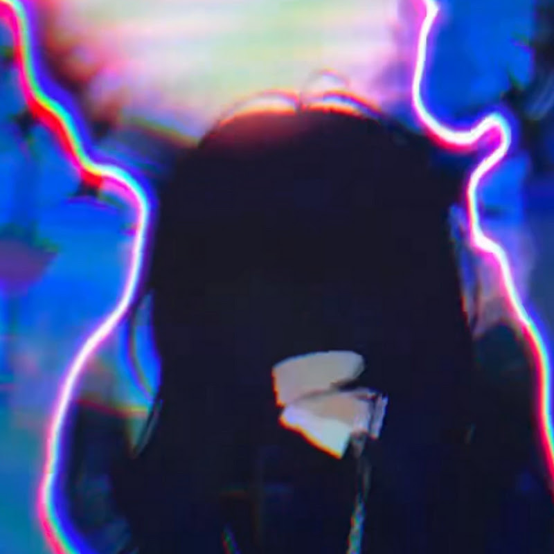 Lia play Roblox tv