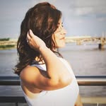 Kinga • Handmade Knitwear • Natural Yarn