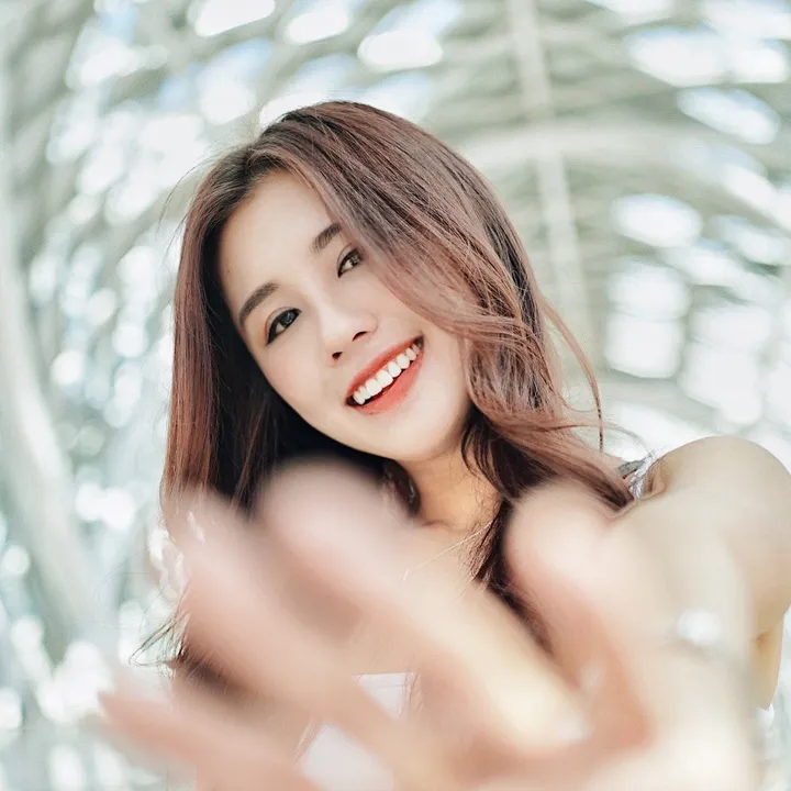 Kelly Tan
