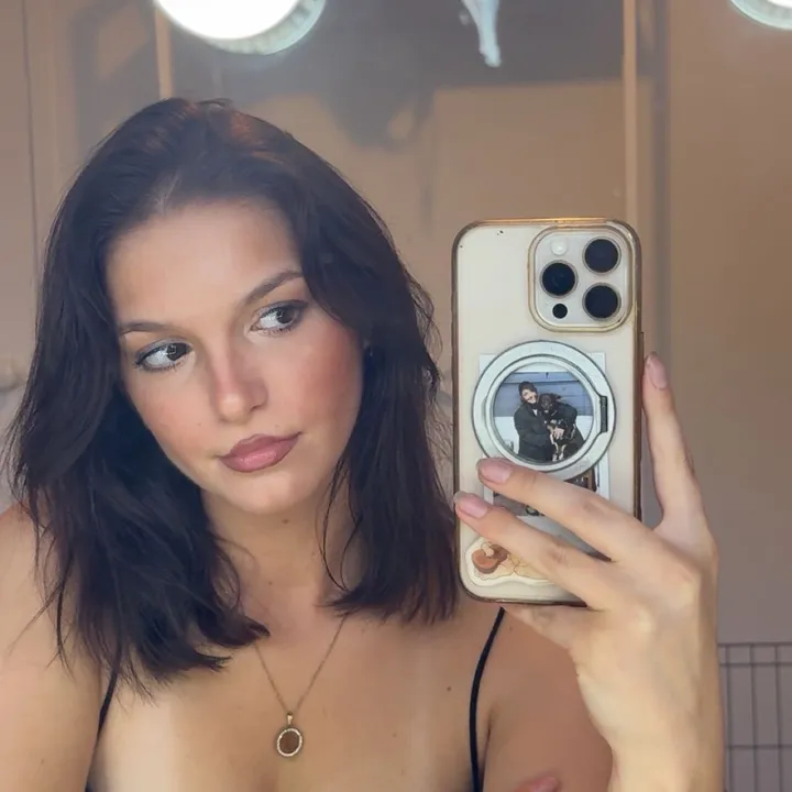 Bella 💋