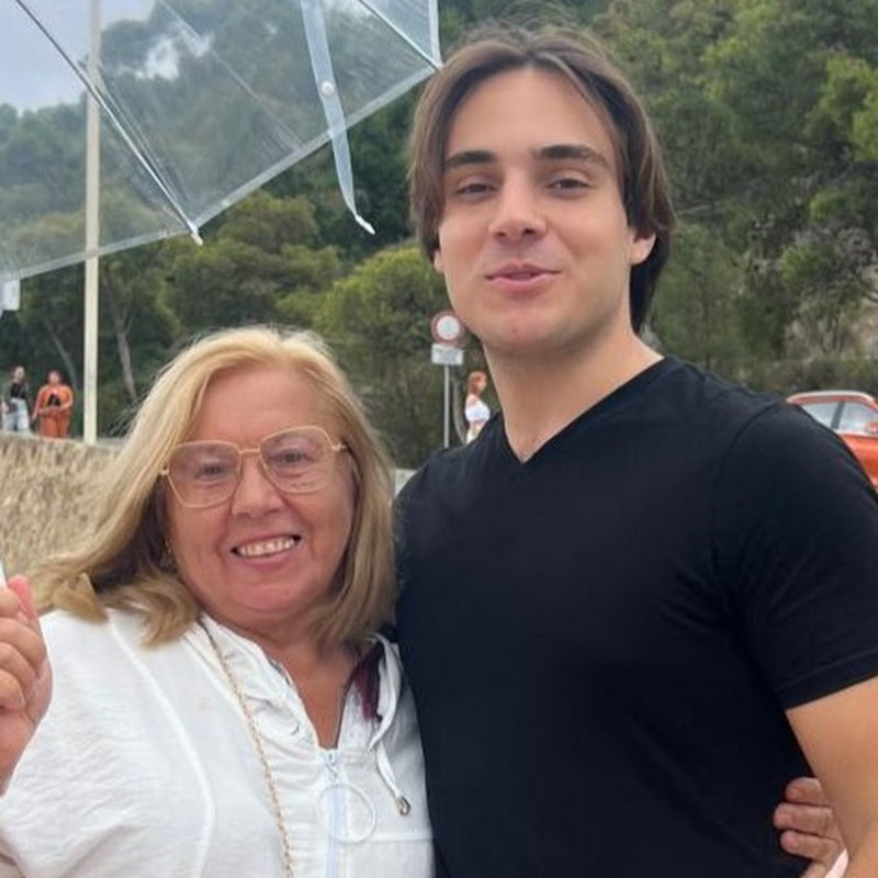 Абуэла | 70+ бабушка и внук 19