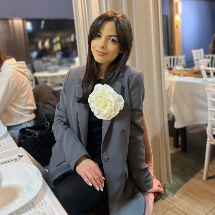 Andreea L. Dumitriu