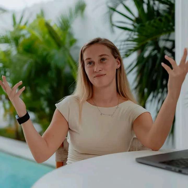 Cryptocrushshow(Danielle)
