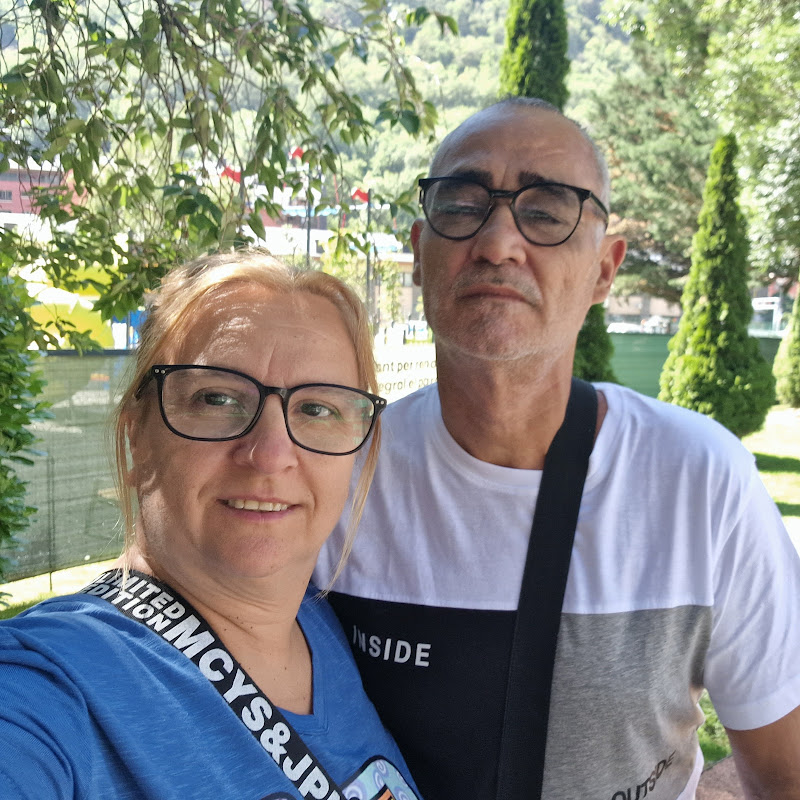 Eva vlogs & Familia