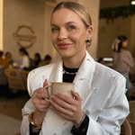 𝐃𝐞𝐧𝐢𝐬𝐚 𝐑𝐨𝐦𝐚𝐧