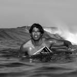 REY HERNÁNDEZ | SURFING
