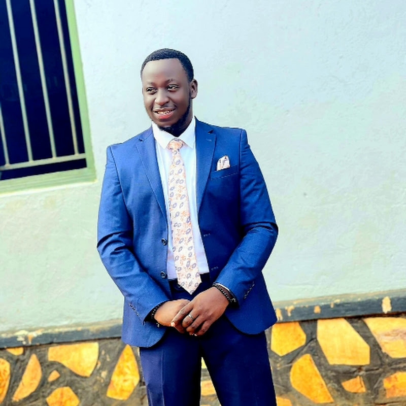 Mugisha Pianist Official 