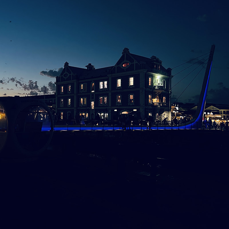 Hotels & Resorts of the World