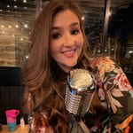 Laura Davis | Country Music & Pop Wedding & Events Singer