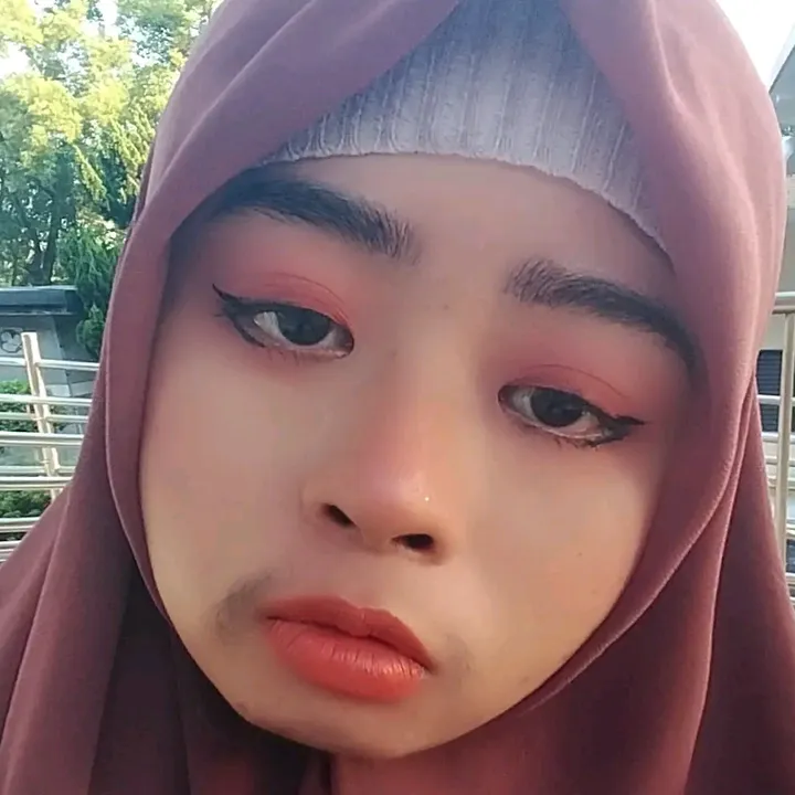 Simaniz Cewex Mbanca🐝☀️-〽️