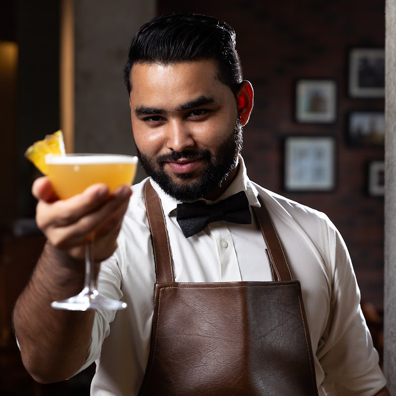 Romi Bartender