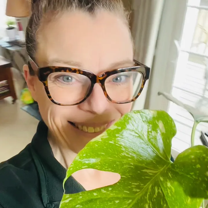 Melissa🪴 | Greenhouse Tips