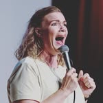 Kristin Mork - Komiker - konferansier - skribent - podkaster
