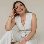CINTHYA VELASQUEZ