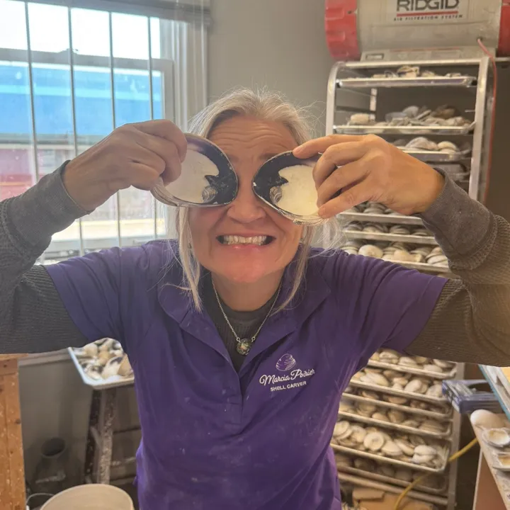 Marcia Poirier Shell Carver 🐚