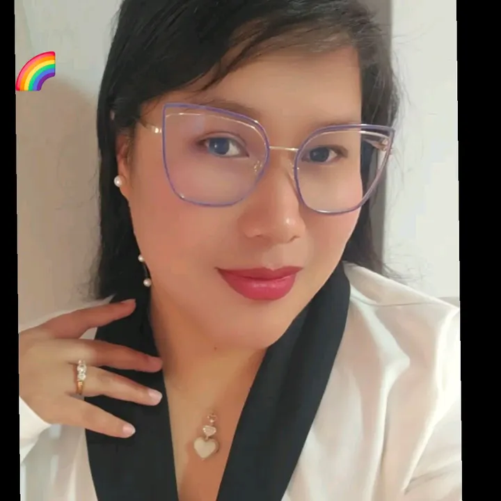 Miriam Pablo 🍎 📚