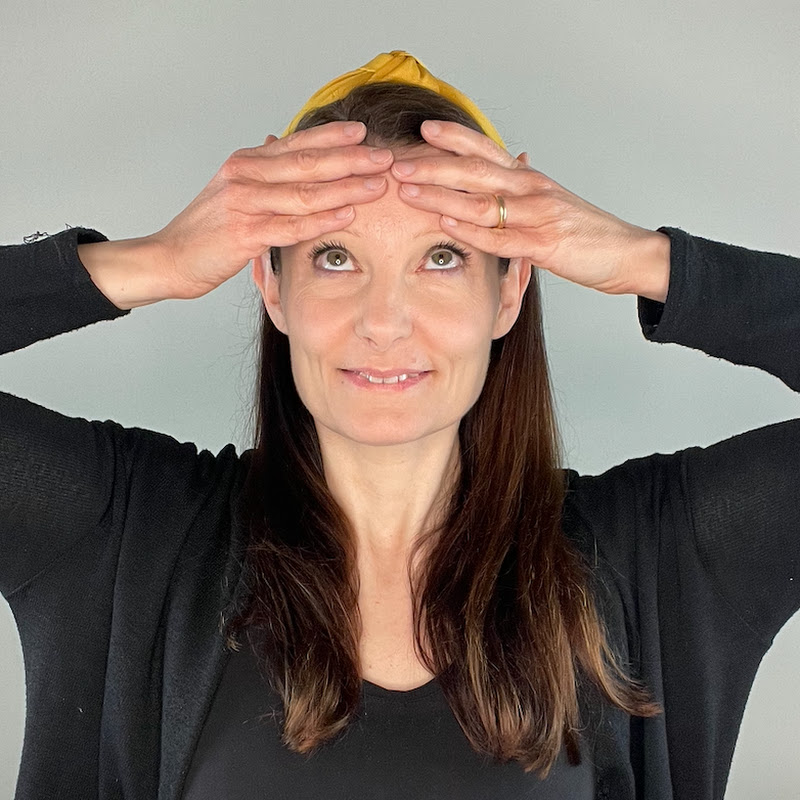 Romina - The Face Yoga Secret