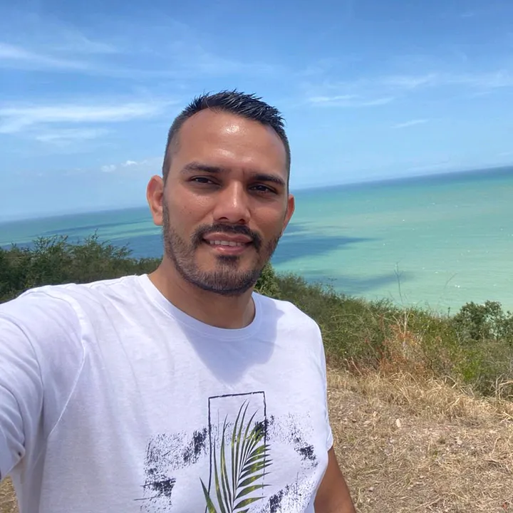 Andres Gerardo Leon