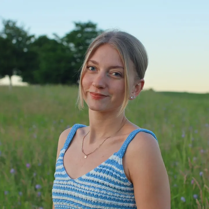 Alina♡