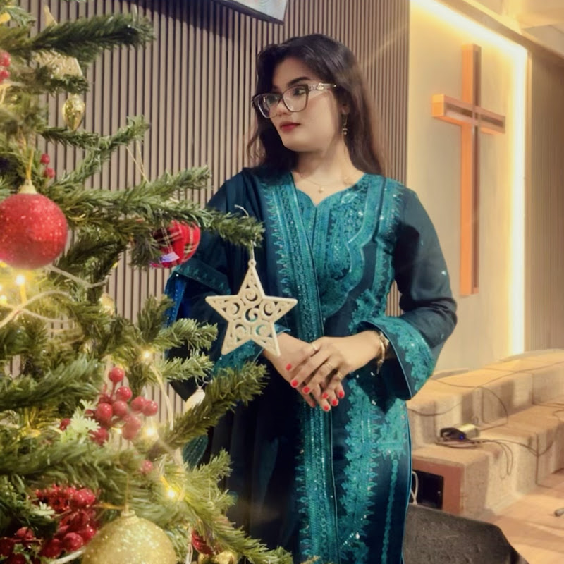 Hina Gill Official 