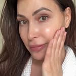 Joanne Burns - beauty , style, travel and lifestyle creator