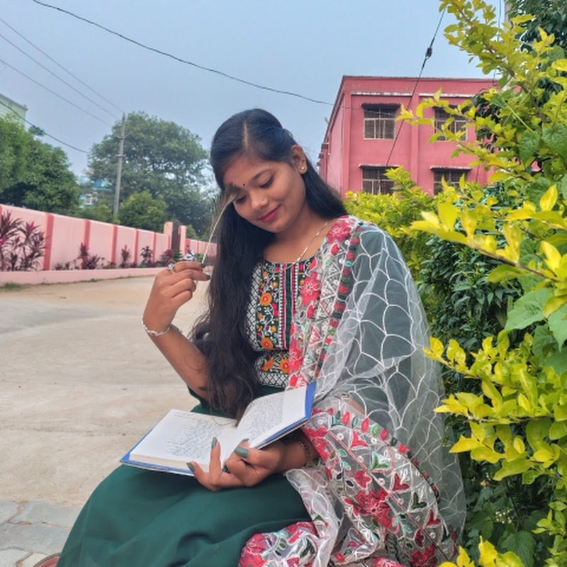 Miss Puja Vlogs