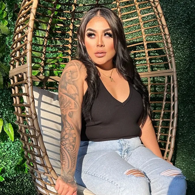 S I E N N A 🦋 R O S E