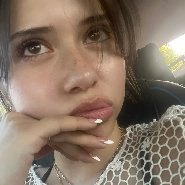 half.latina.ish.girl