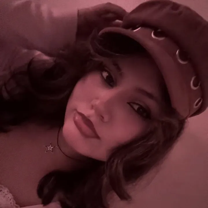 V 🎀 ☆.。.:*・