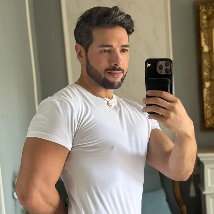 Tony Olmos