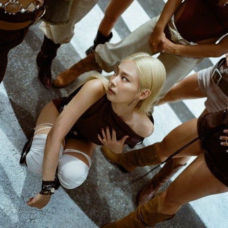 𝐉𝖾𝗇𝗇𝗂𝗅𝗈𝗏𝖾