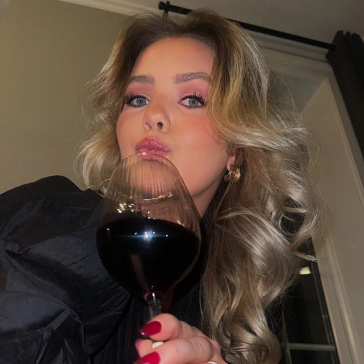 IDA ULVIK 🍸