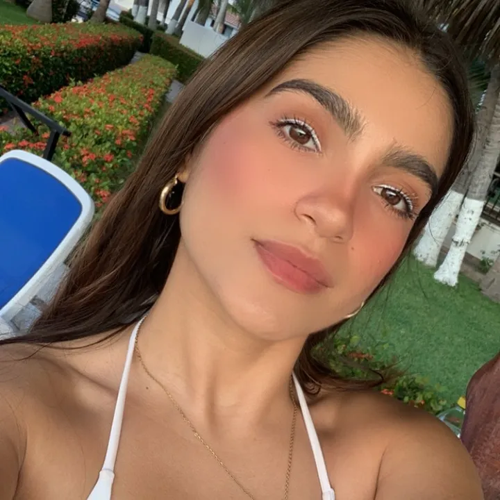 Cris Villamil 🍒🧸