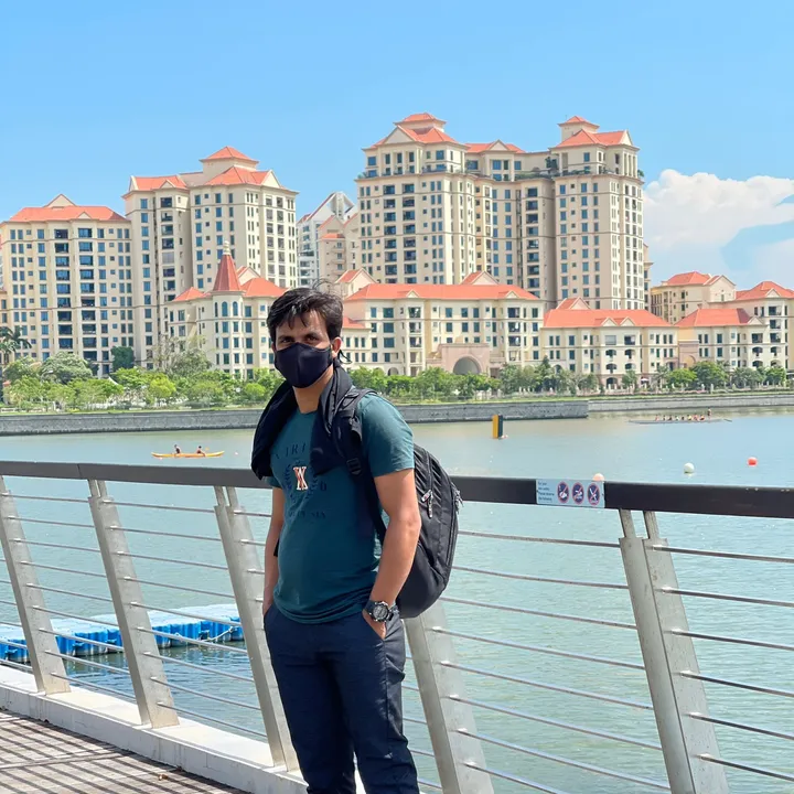 拉娜 🇧🇩🇸🇬