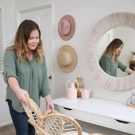 THE DIY DECORATOR
