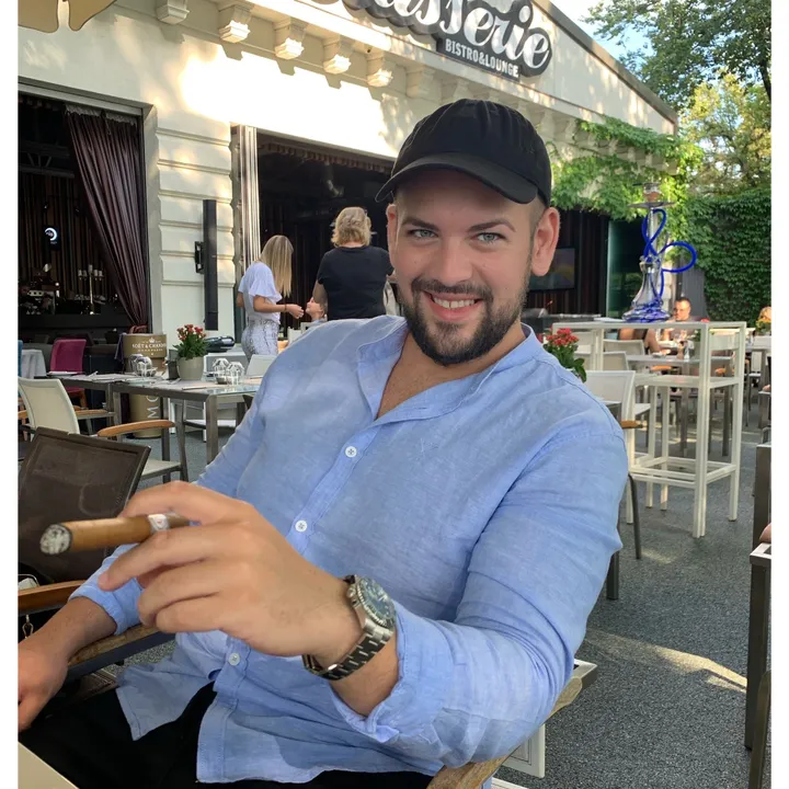 Razvan 🧿