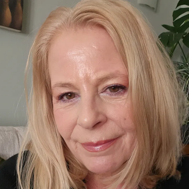 Angela Ward