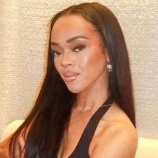 mercedesmckenzie_