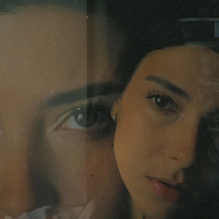 Lara Gonçalves 🦋 ララ