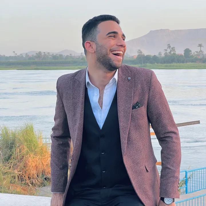 معاذ عارف