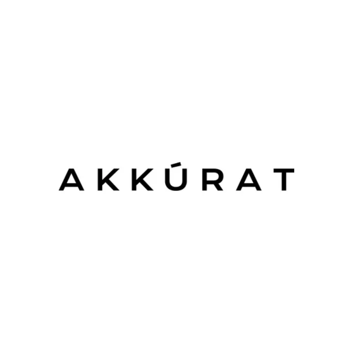 AKKÚRAT