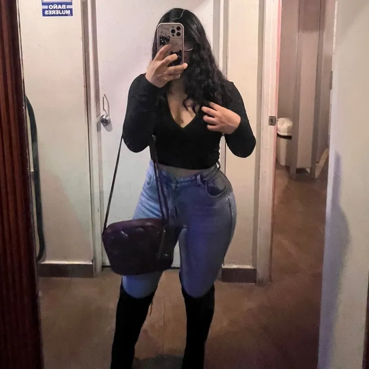 Chicacrocs⛸️