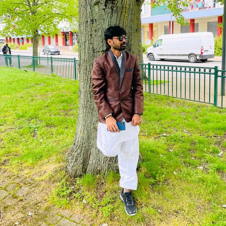 چوہدری تصور تارڑ 🇲🇫