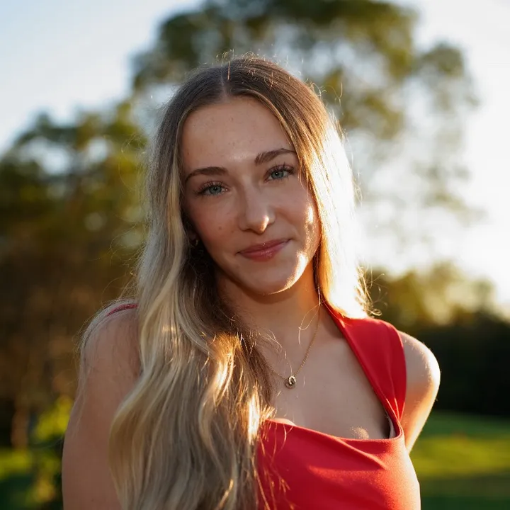 ellaa.wall